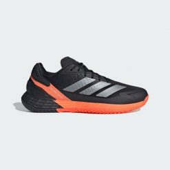 Buty Defiant Speed 2 Tennis. Brązowe buty sportowe męskie Adidas, z materiału, bez zapięcia, tenisowe. Za 529.00 zł.