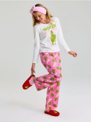 Kapcie z futerkiem Grinch - czerwony. Czerwone kapcie damskie Sinsay, bez wzorów. Za 29.99 zł.