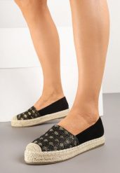 Czarne Espadryle Ozdobione Plecionką i Geometrycznym Motywem Sdivoria. Czarne espadryle damskie Renee, na wiosnę, bez wzorów, z jeansu, eleganckie, bez obcasa, na płaskiej podeszwie, bez zapięcia. Za 59.99 zł.