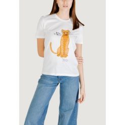 Koszulka crop top Kobieta ONLY ONLBARIA REG S/S TOP BOX JRS. Białe t-shirty damskie Only, s, bez wzorów, z bawełny, bez kołnierzyka. Za 130.85 zł.