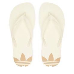 Japonki adidas. Białe klapki damskie Adidas, bez wzorów, bez obcasa. Za 89.99 zł.