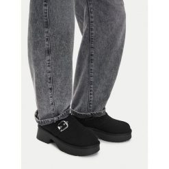 Kapcie JENNY. Czarne kapcie damskie Jenny, bez wzorów. Za 149.99 zł.