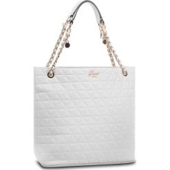 Torebka GUESS - HWVG69 88230 WHI. Torebki do ręki damskie marki Guess. W wyprzedaży za 389.00 zł.
