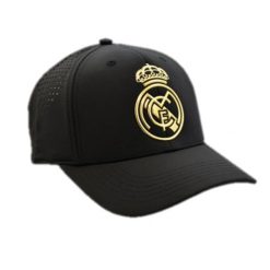 Czapka z daszkiem Real Madryt - oficjalna licencjonowana. Czarne czapki i kapelusze męskie Real Madrid, bez wzorów, z bawełny. Za 105.42 zł.