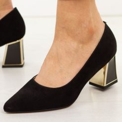 Czarne skórzane czółenka damskie Vinceza 66921. Czarne czółenka damskie VINCEZA, bez wzorów, ze skóry, biznesowe, bez obcasa, na słupku, bez zapięcia. Za 249.00 zł.