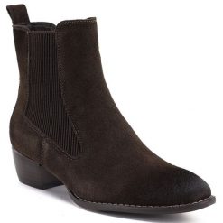 Skórzane botki damskie sztyblety zamszowe brązowe T.Sokolski Z26-363. Brązowe botki damskie T.Sokolski, ze skóry, bez obcasa, bez zapięcia. Za 209.99 zł.