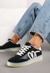 Czarne Sneakersy Kultowe Tenisówki Zdobione Abstrakcyjną Aplikacją Fendiva. Czarne trampki i tenisówki damskie Renee, z aplikacjami, z jeansu, eleganckie, bez zapięcia. Za 74.99 zł.