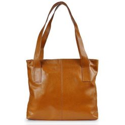 Torebka skórzana damska DAN-A T222 camel. Brązowe torebki do ręki damskie DAN-A, bez wzorów, ze skóry, eleganckie, bez dodatków. Za 399.99 zł.