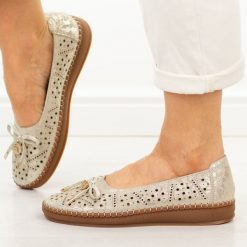Złote ażurowe skórzane półbuty damskie Filippo Dp7664/26. Żółte półbuty damskie Filippo, na lato, w ażurowe wzory, z jeansu, casualowe, bez obcasa, bez zapięcia. Za 219.00 zł.