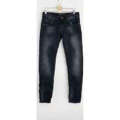 Granatowe Jeansy Daring. Jeansy męskie marki Born2be. Za 54.99 zł.