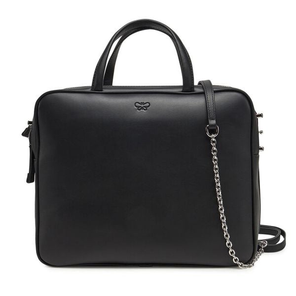 Torebka Weekend Max Mara. Czarne torebki do ręki damskie Weekend Max Mara, bez wzorów, klasyczne, bez dodatków. Za 1,129.00 zł.