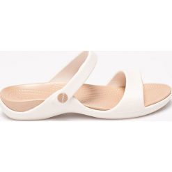 Crocs - Klapki. Szare klapki damskie Crocs, z materiału. Za 129.90 zł.
