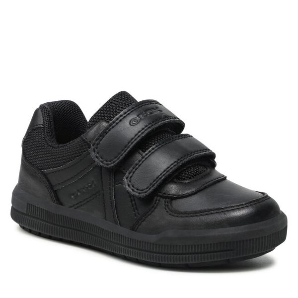 Sneakersy Geox. Czarne trampki i tenisówki chłopięce Geox, bez wzorów, bez zapięcia. Za 281.99 zł.