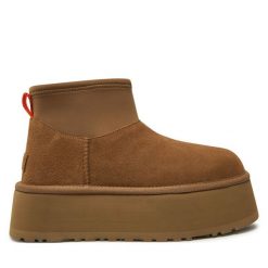 Śniegowce Ugg. Brązowe śniegowce i trapery damskie UGG. Za 849.99 zł.