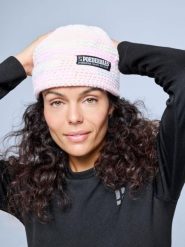 Kapelusz - Damski - Freeride - Powder Rose. Czerwone czapki i kapelusze damskie POEDERBAAS, na zimę, bez wzorów, z polaru, retro. Za 221.12 zł.