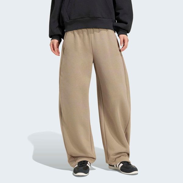 Spodnie damskie ADIDAS Barrell. Spodnie materiałowe damskie Adidas, s, bez wzorów, z bawełny. Za 239.99 zł.