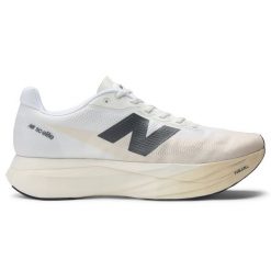 Buty męskie New Balance FuelCell SC Elite V5 MRCELLD5 – białe. Białe buty sportowe męskie New Balance, z materiału, bez zapięcia, do biegania. Za 1,299.99 zł.
