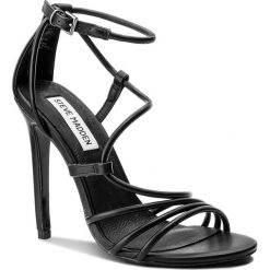 Sandały STEVE MADDEN - Smith Sandal 91000887-07004-01001 Black. Klapki damskie marki Steve Madden. W wyprzedaży za 299.00 zł.