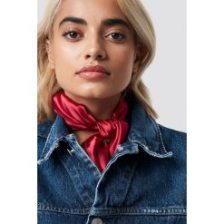 NA-KD Accessories Szalik Solid Satin - Red. Czerwone szaliki i chusty damskie NA-KD Accessories, z materiału. Za 40.95 zł.