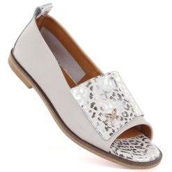 Skórzane półbuty damskie open toe beżowe Potocki JE19397. Brązowe półbuty damskie POTOCKI, bez wzorów, ze skóry, eleganckie, z otwartym noskiem, bez obcasa, bez zapięcia. Za 199.99 zł.