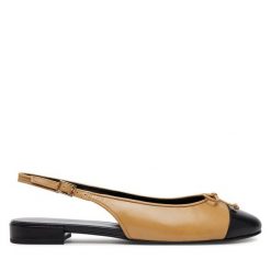 Sandały Tory Burch. Brązowe sandały damskie Tory Burch, bez wzorów, bez obcasa, na płaskiej podeszwie, bez zapięcia. Za 1,049.00 zł.