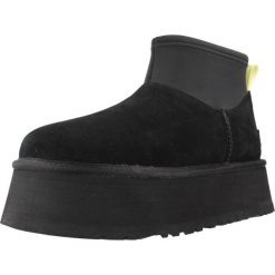 Buty do chodzenia dla dorosłych UGG Classic Mini Dipper Boot Chestnut. Czarne obuwie sportowe damskie UGG, bez wzorów, z wełny, narciarskie. Za 774.20 zł.