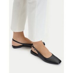 Baleriny Vagabond Shoemakers. Czarne baleriny damskie Vagabond Shoemakers, bez wzorów, bez obcasa. Za 276.99 zł.