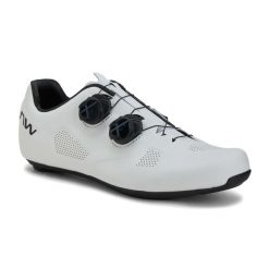 Buty szosowe męskie Northwave Revolution Wide. Białe buty sportowe męskie Northwave, bez zapięcia, rowerowe. Za 940.00 zł.