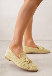 Żółte Mokasyny z Imitacji Zamszu z Ozdobną Perforacją i Frędzlami Yenone. Żółte mokasyny damskie Born2be, z jeansu, biznesowe. Za 89.99 zł.