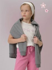 4F T-shirt regular z nadrukiem dziewczęcy - biały 146 (10-11 lat). Białe t-shirty i topy dla dziewczynek 4f, bez wzorów, z bawełny, bez ramiączek. Za 39.99 zł.