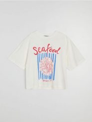 Bawełniana koszulka z napisem Seafood - biały. Białe t-shirty damskie Sinsay, l, bez wzorów, z bawełny, bez kołnierzyka. Za 19.99 zł.
