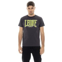 Koszulka Kurzärmeliges Herren aus Baumwolle z New Era 1947 Leone Flockdruck. Szare buty sportowe męskie LEONE 1947 APPAREL, z bawełny, bez zapięcia, na fitness i siłownię. W wyprzedaży za 84.20 zł.