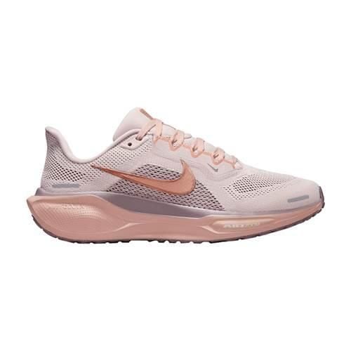 Buty do biegania damskie Nike W Air Zoom Pegasus. Czerwone obuwie sportowe damskie Nike, bez wzorów, z materiału, do biegania. Za 767.00 zł.
