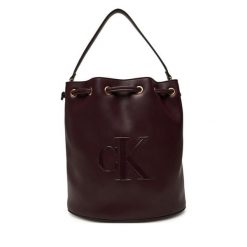 Torebka Calvin Klein. Czerwone torebki do ręki damskie Calvin Klein, bez wzorów, wizytowe, bez dodatków. Za 479.99 zł.