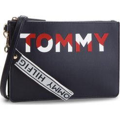 Torebka TOMMY HILFIGER - Iconic Tommy Crossov AW0AW05505 901. Listonoszki damskie marki Tommy Hilfiger. W wyprzedaży za 269.00 zł.