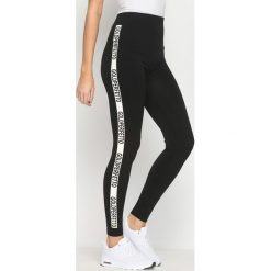 Białe Legginsy Gold Gym. Legginsy sportowe damskie Born2be. Za 39.99 zł.