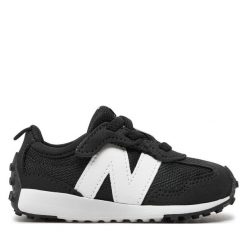 Sneakersy New Balance. Czarne trampki i tenisówki chłopięce New Balance, bez wzorów, bez zapięcia. Za 199.99 zł.