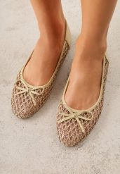Ciemnobeżowe Balerinki z Siateczkową Cholewką z Plecionką Zdobione Kokardką Harelaya. Brązowe baleriny damskie Renee, na lato, z aplikacjami, z jeansu, boho, bez obcasa, na płaskiej podeszwie. Za 69.99 zł.