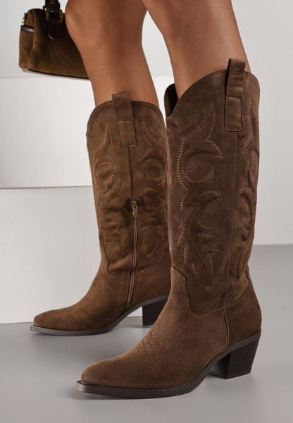 Ciemnobeżowe Kozaki Typu Kowbojki w Klasycznym Stylu z Imitacji Zamszu Rilamira. Brązowe kozaki damskie Renee, z jeansu, bez obcasa, na obcasie. Za 169.99 zł.
