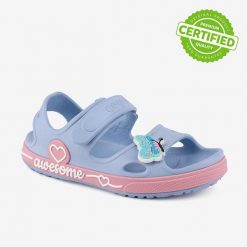 Sandały dziecięce Coqui Yogi jasnoniebieskie. Niebieskie sandały dziewczęce Coqui, z materiału, bez zapięcia. Za 125.99 zł.