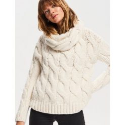 Gruby sweter - Kremowy. Białe swetry damskie Reserved. Za 179.99 zł.