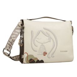 Torebka damska Anekke, z ozdobnym motywem i subtelnym logo zapinana na suwak wyposażona w regulowany pasek na ramię oraz dekoracyjną zawieszkę pojemn. Brązowe torby na ramię damskie Anekke, bez wzorów, biznesowe, z tłoczeniem, bez dodatków. Za 359.00 zł.