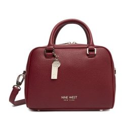 Torebka Nine West. Czerwone torebki do ręki damskie Nine West, bez wzorów, klasyczne, bez dodatków. Za 369.99 zł.