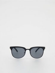 Okulary przeciwsłoneczne clubmaster - czarny. Czarne okulary przeciwsłoneczne męskie Reserved. W wyprzedaży za 39.99 zł.