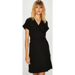 Morgan - Sukienka. Czarne sukienki damskie Morgan, bez wzorów, z poliesteru, casualowe, bez kołnierzyka, bez ramiączek. W wyprzedaży za 239.90 zł.