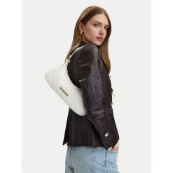 Torebka LOVE MOSCHINO. Białe torebki do ręki damskie Love Moschino, bez wzorów, klasyczne, bez dodatków. Za 611.99 zł.