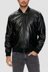 GUESS Skórzany bomber męski District Faux Leather Bomber, Rozmiar M. Czarne kurtki męskie Guess, l, z aplikacjami, eleganckie, bez kaptura. W wyprzedaży za 645.99 zł.