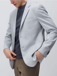 Marynarka slim fit z domieszką wiskozy - jasnoszary. Szare marynarki męskie Reserved, bez wzorów, z dzianiny. W wyprzedaży za 159.99 zł.