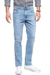 WRANGLER SPODNIE MĘSKIE TEXAS SLIM BLUEGENICS W12SP1136 112126512. Spodnie materiałowe męskie Wrangler, l, bez wzorów, z jeansu. W wyprzedaży za 144.99 zł.