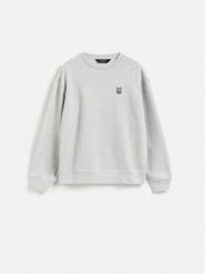 Bluza z haftem - ciemnoszary. Szare bluzy męskie Reserved, l, bez wzorów, z bawełny, bez kaptura. Za 119.99 zł.